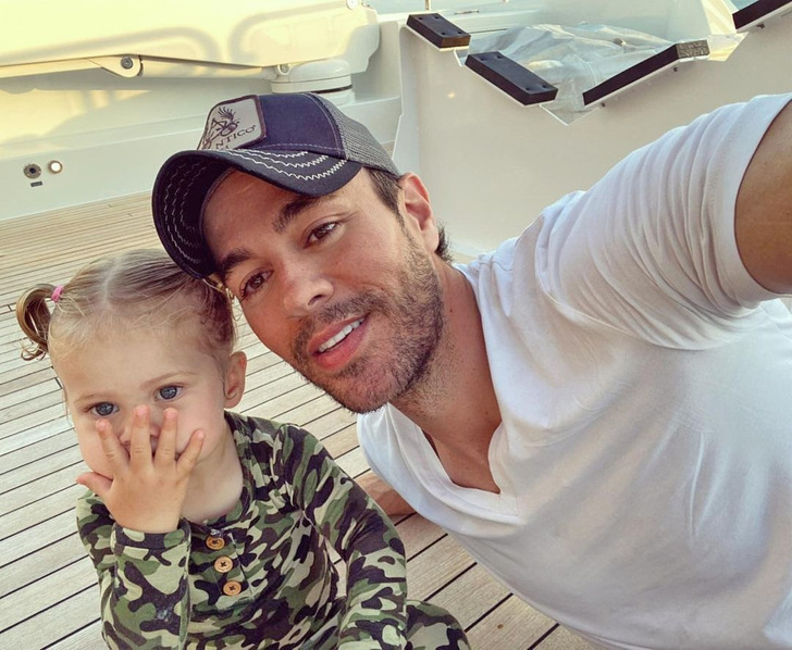 The Love Story of Enrique Iglesias and Anna Kournikova Who Don’t Show Off Their Relationship and Have Lived Happily Together Without Marriage for 21 Years